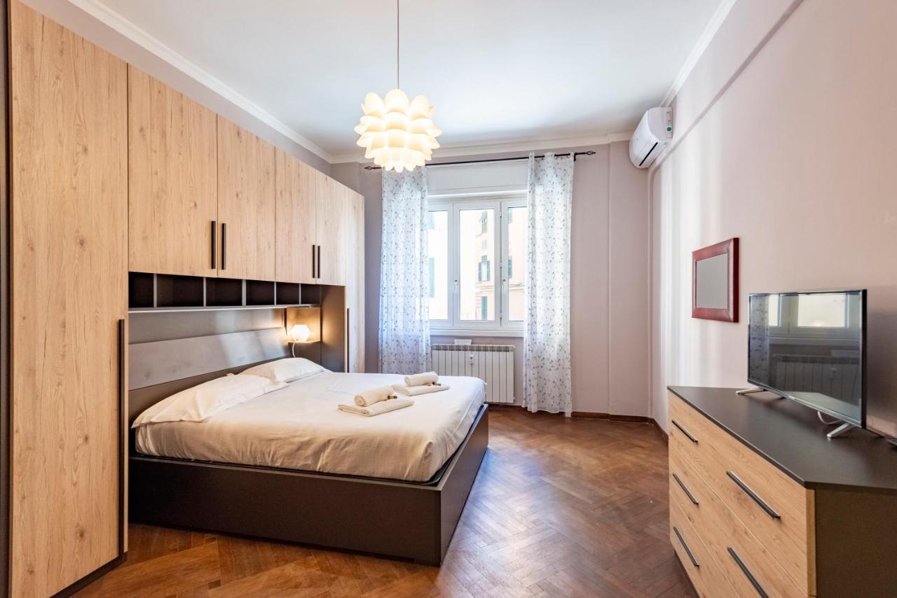 Ferienwohnung Joivy Cute Flat With Terrace Genua Exterior foto