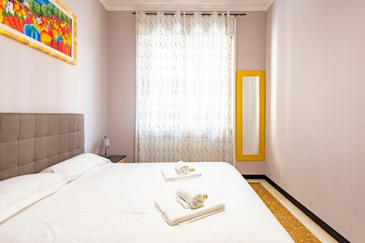 Ferienwohnung Joivy Cute Flat With Terrace Genua Exterior foto